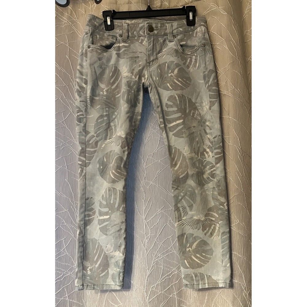 CAbi Women's Palm Leaf  Jeans,  size 6
